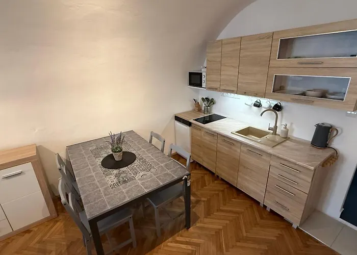 Apartamento široká 52